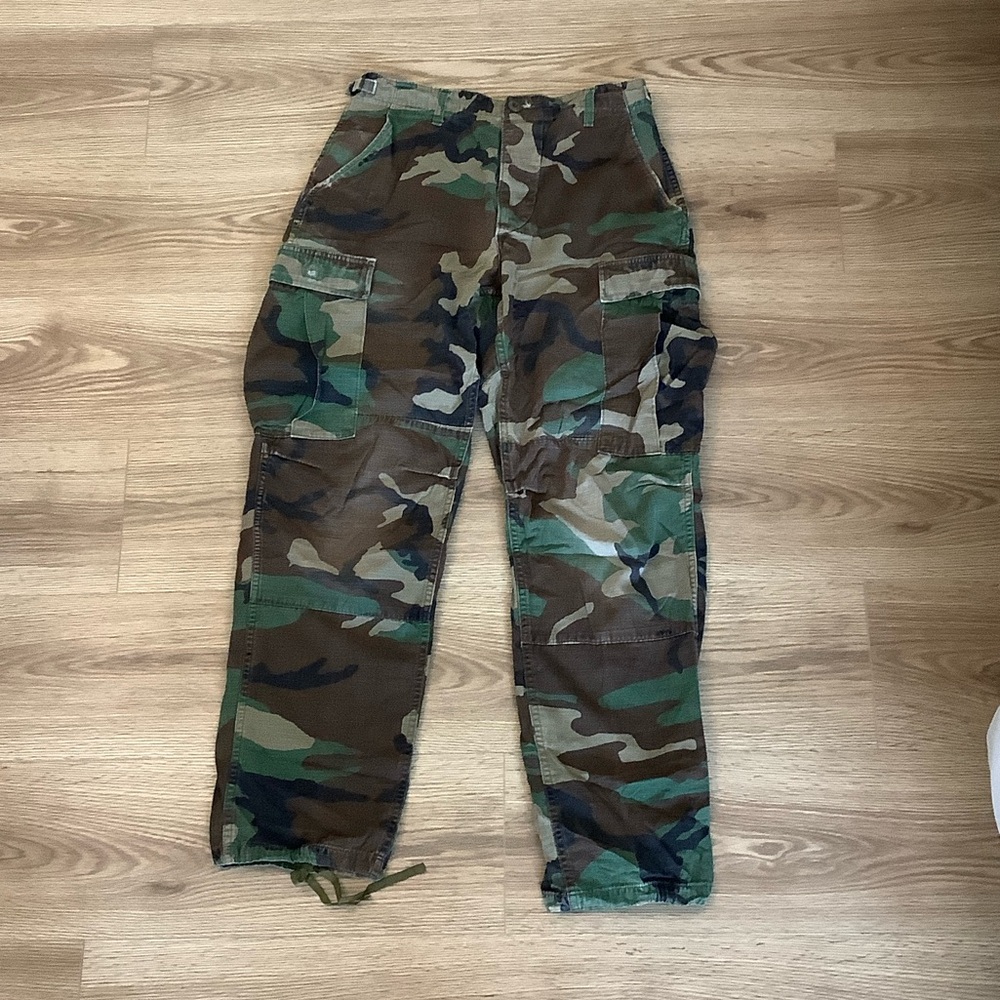 Women’s Camouflage Cargo Pants - Green Camo